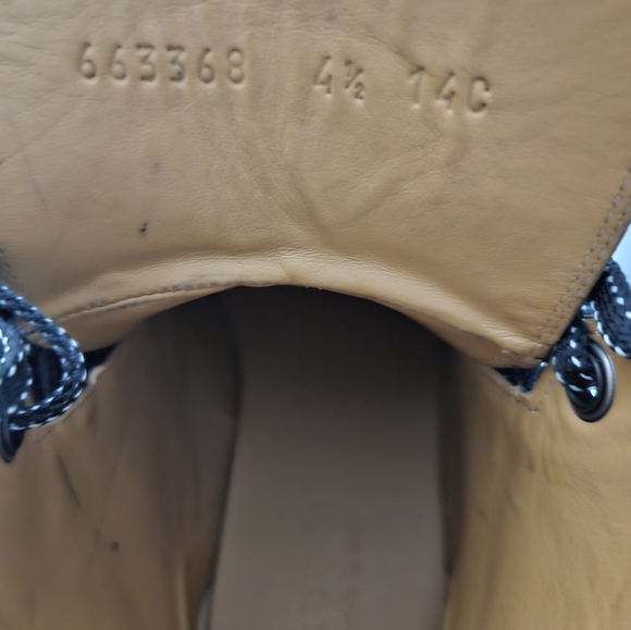 Gucci leather boots - Picture 8 of 11